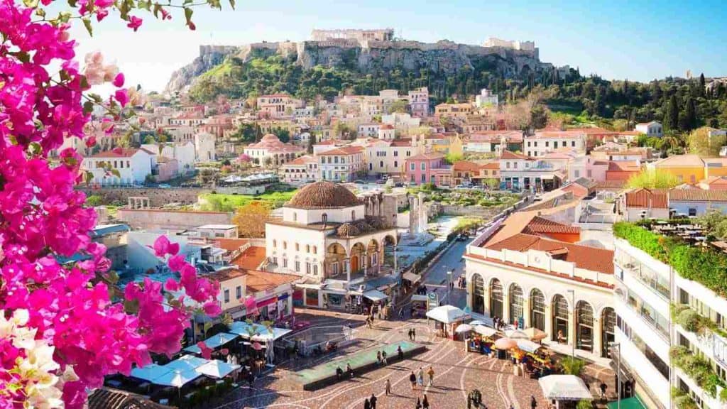 greek-real-estate-262087576-100kb